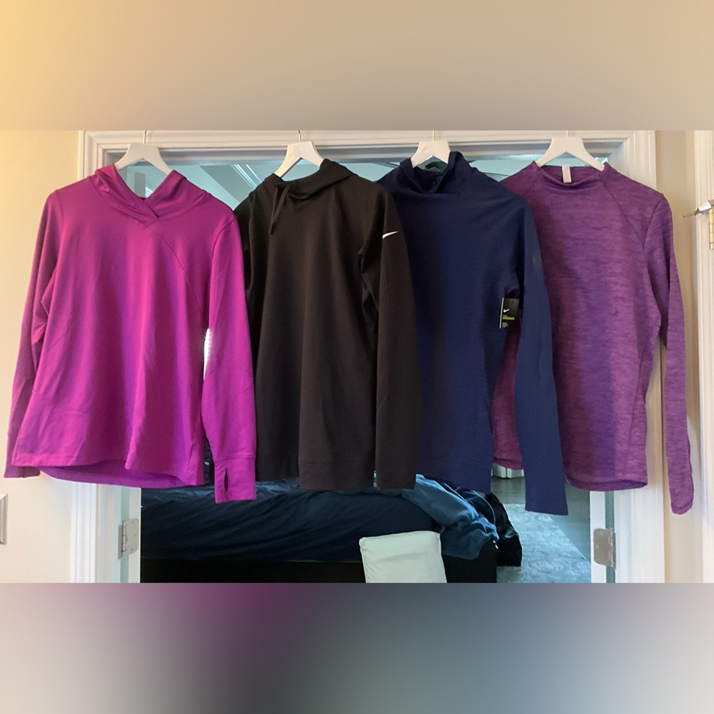 4 Nike and Under Armour Cold Weather Tops Size XL